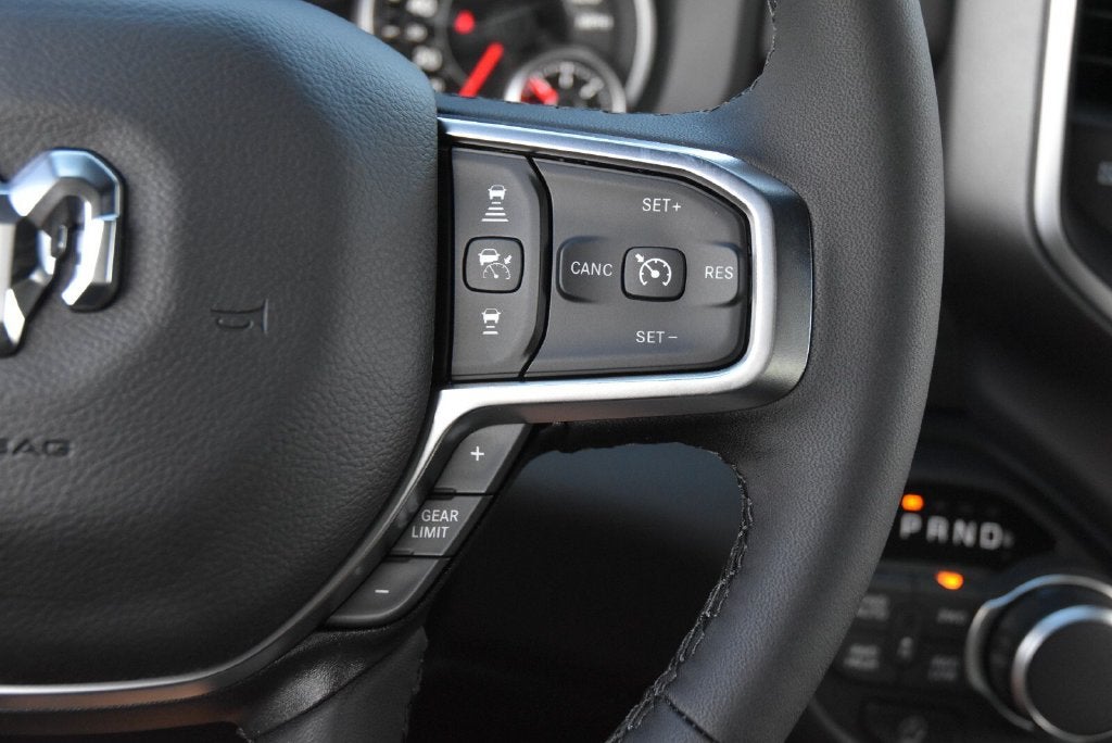 2027 RAM 1500 Big Horn/Lone Star
