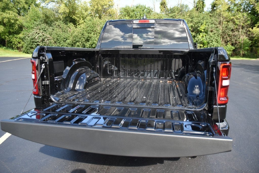 2027 RAM 1500 Big Horn/Lone Star