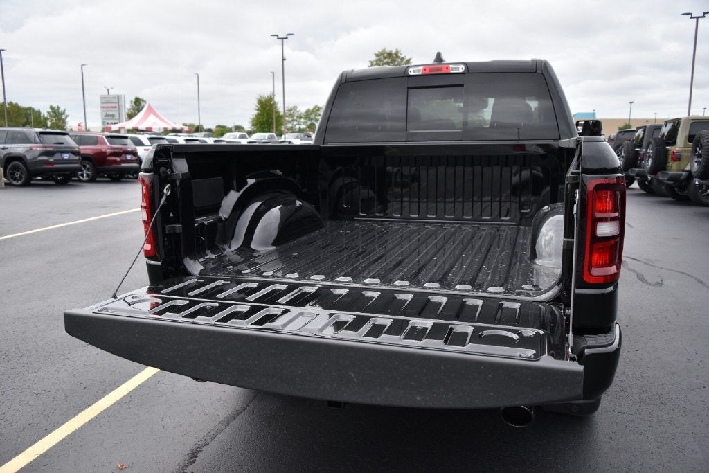2027 RAM 1500 Big Horn/Lone Star