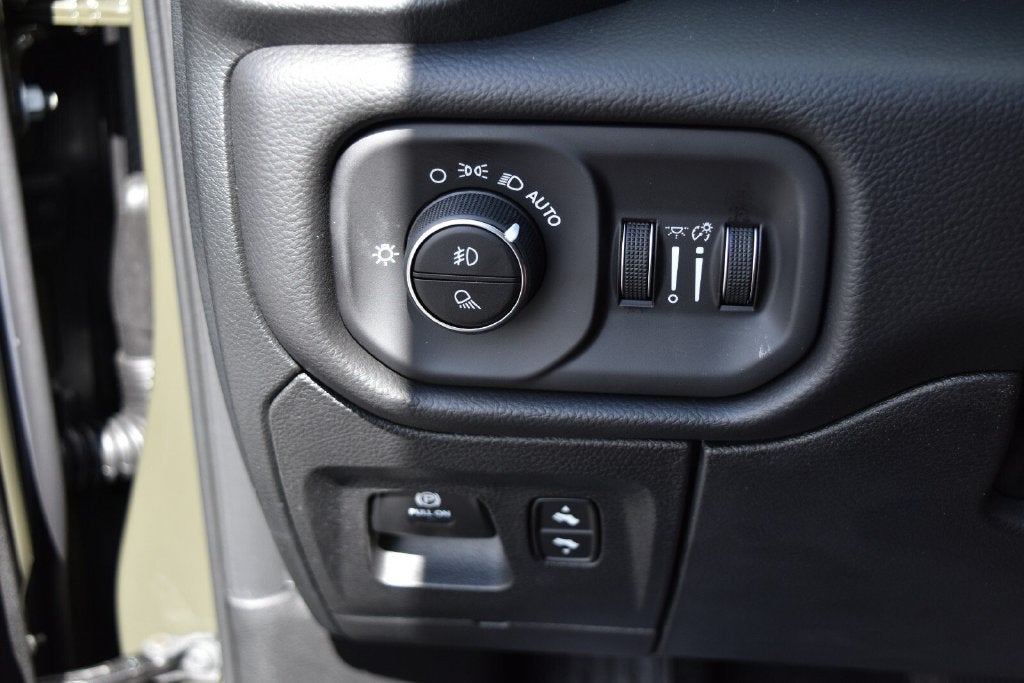 2027 RAM 1500 Laramie