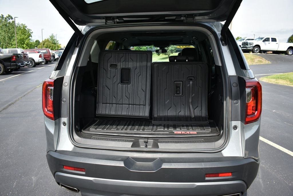2023 GMC Acadia AT4
