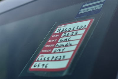 2023 GMC Acadia AT4