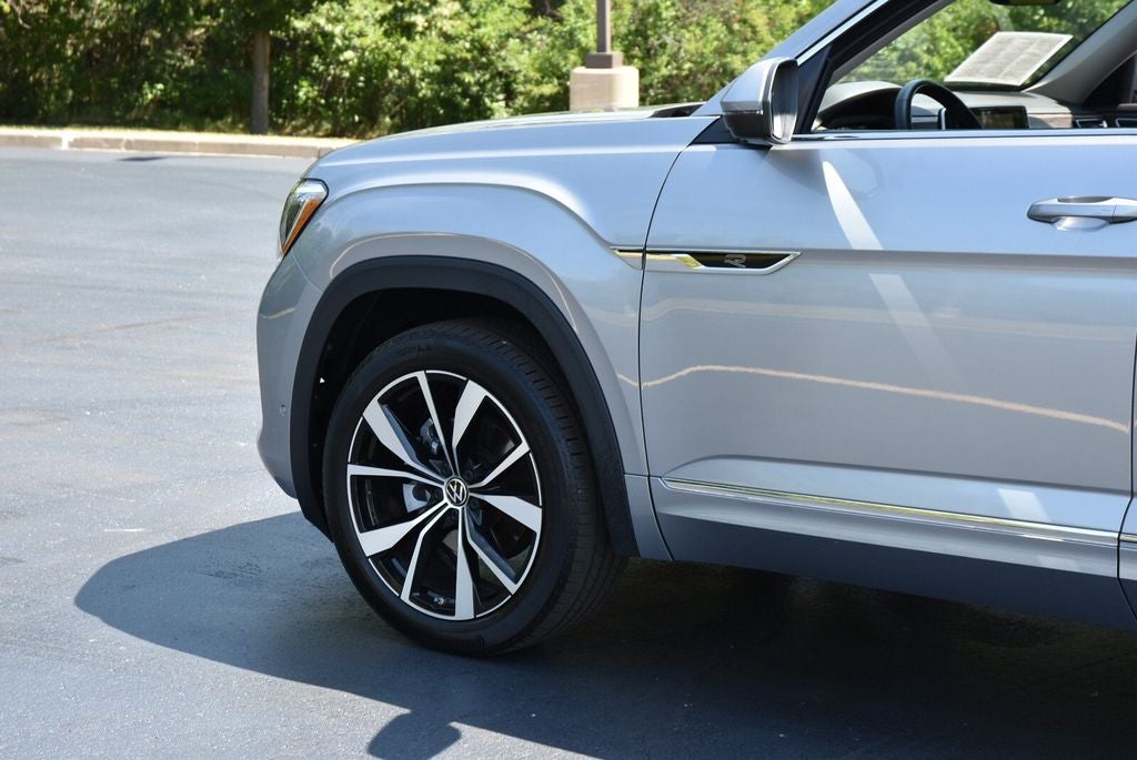 2025 Volkswagen Atlas 2.0T SEL Premium R-Line