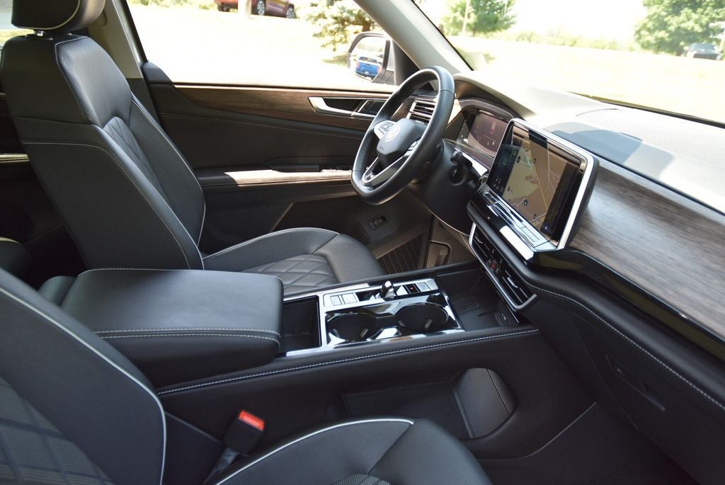2025 Volkswagen Atlas 2.0T SEL Premium R-Line