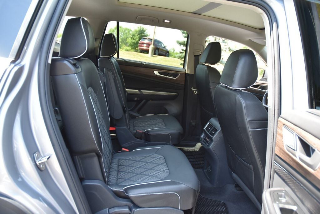 2025 Volkswagen Atlas 2.0T SEL Premium R-Line