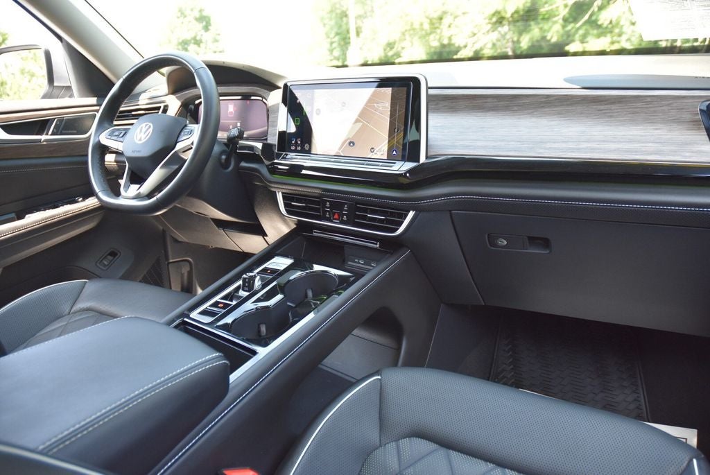 2025 Volkswagen Atlas 2.0T SEL Premium R-Line