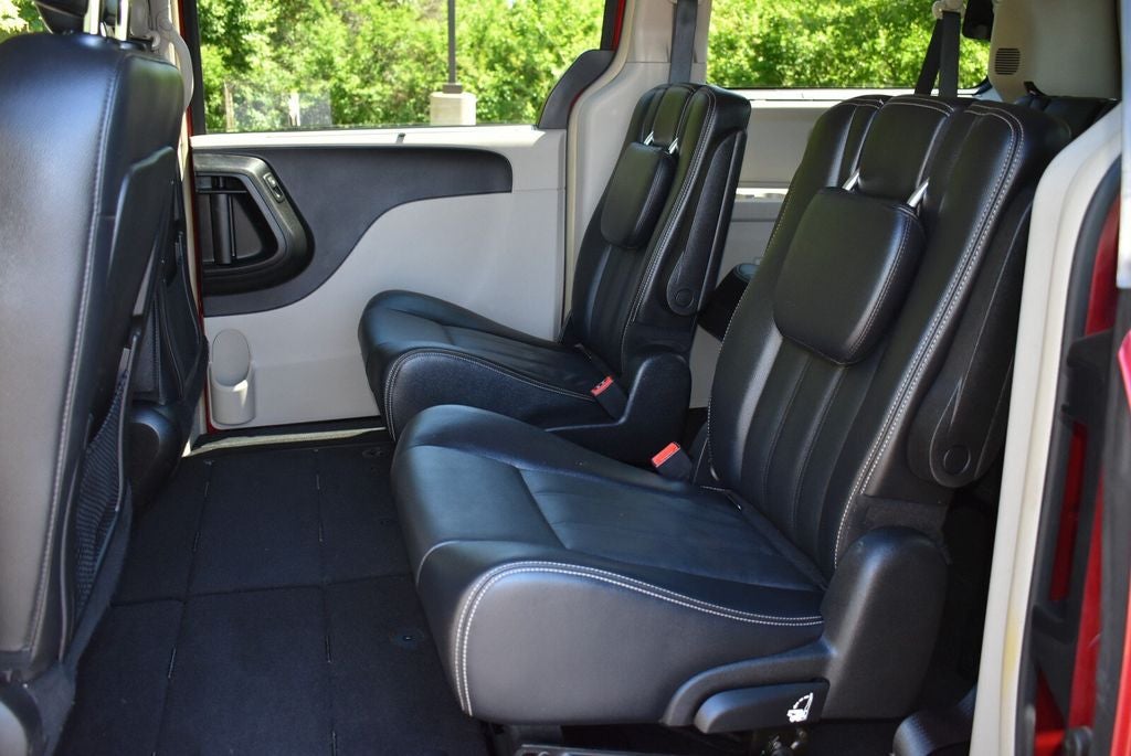 2015 Chrysler Town & Country Touring