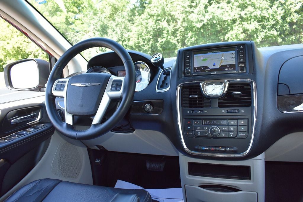 2015 Chrysler Town & Country Touring