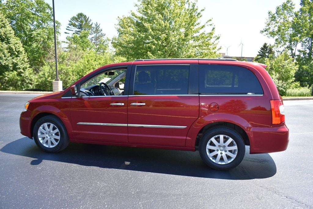 2015 Chrysler Town & Country Touring