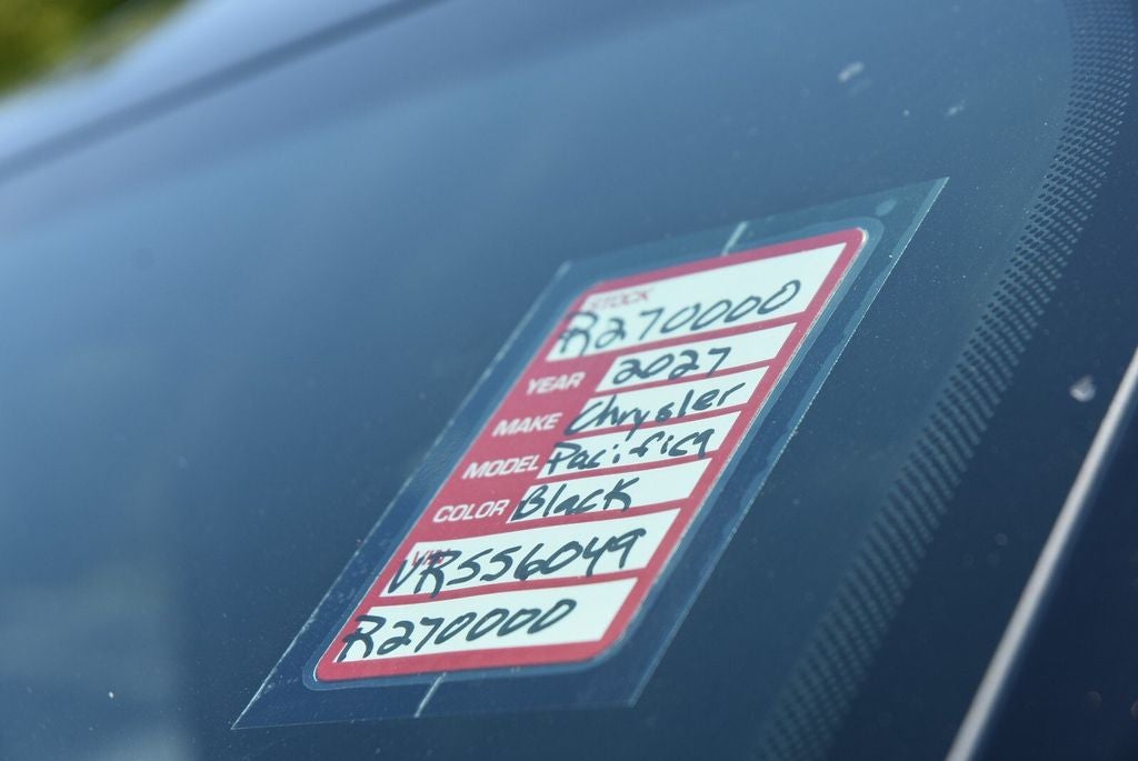 2027 Chrysler Pacifica Select
