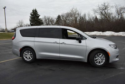 2026 Chrysler Voyager LX
