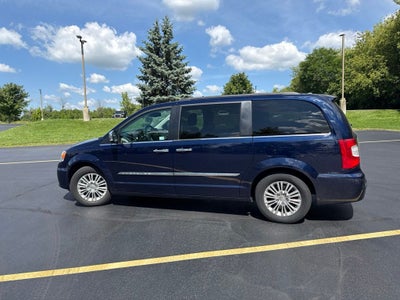 2015 Chrysler Town & Country Touring-L