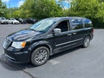 2014 Chrysler Town & Country Touring-L