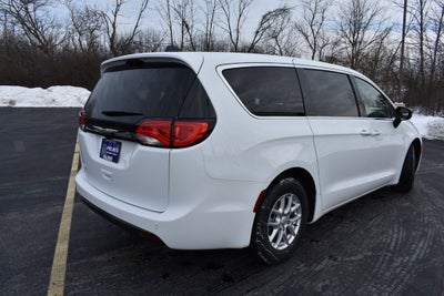 2026 Chrysler Voyager LX
