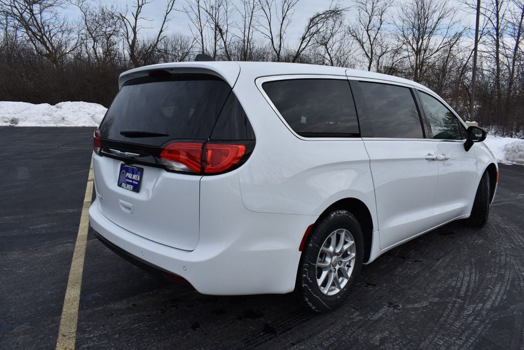 2026 Chrysler Voyager LX