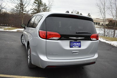 2026 Chrysler Voyager LX