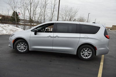 2026 Chrysler Voyager LX