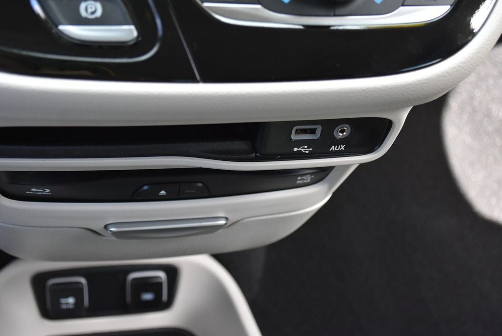 2019 Chrysler Pacifica Touring L Plus