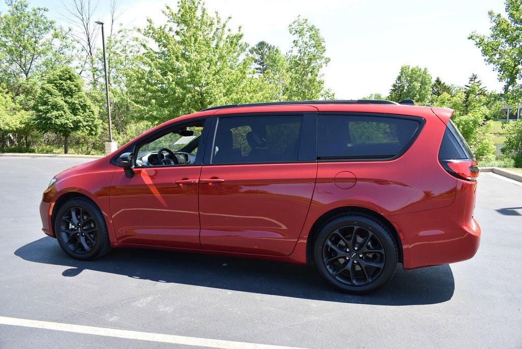 2025 Chrysler Pacifica Limited