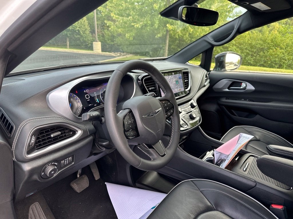 2025 Chrysler Pacifica Limited