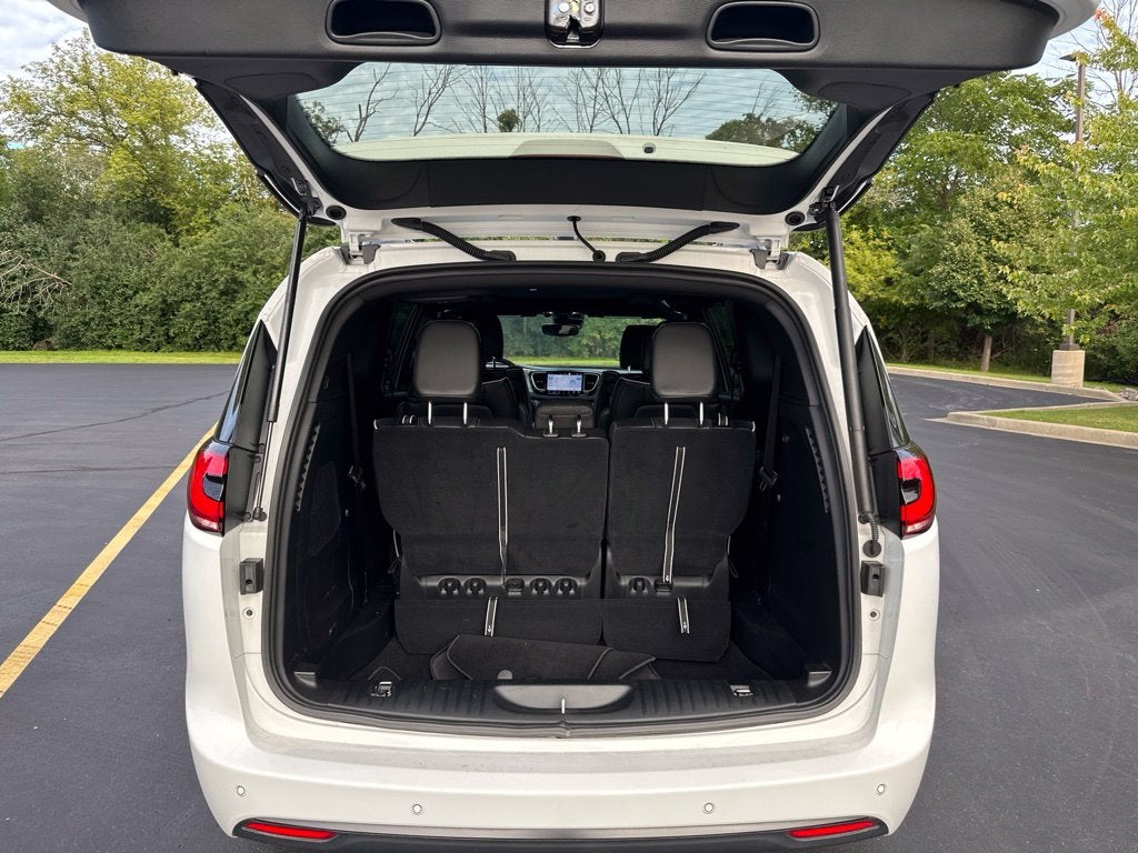 2025 Chrysler Pacifica Limited