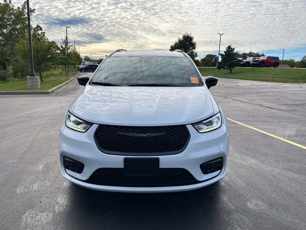 2025 Chrysler Pacifica Limited