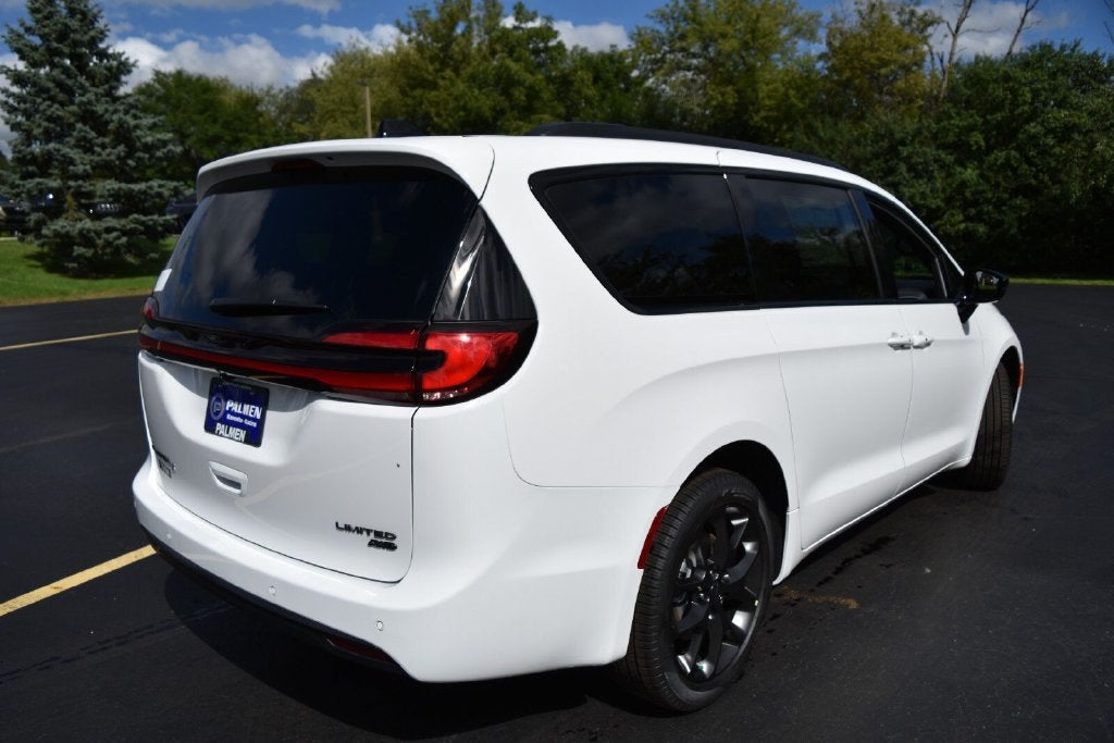 2027 Chrysler Pacifica Limited