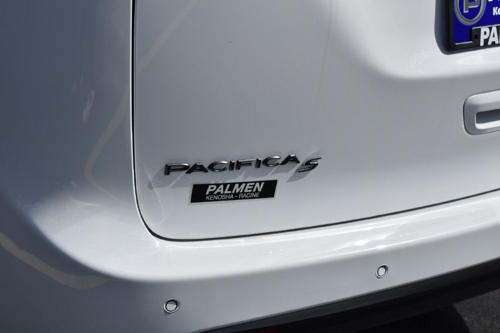 2027 Chrysler Pacifica Limited