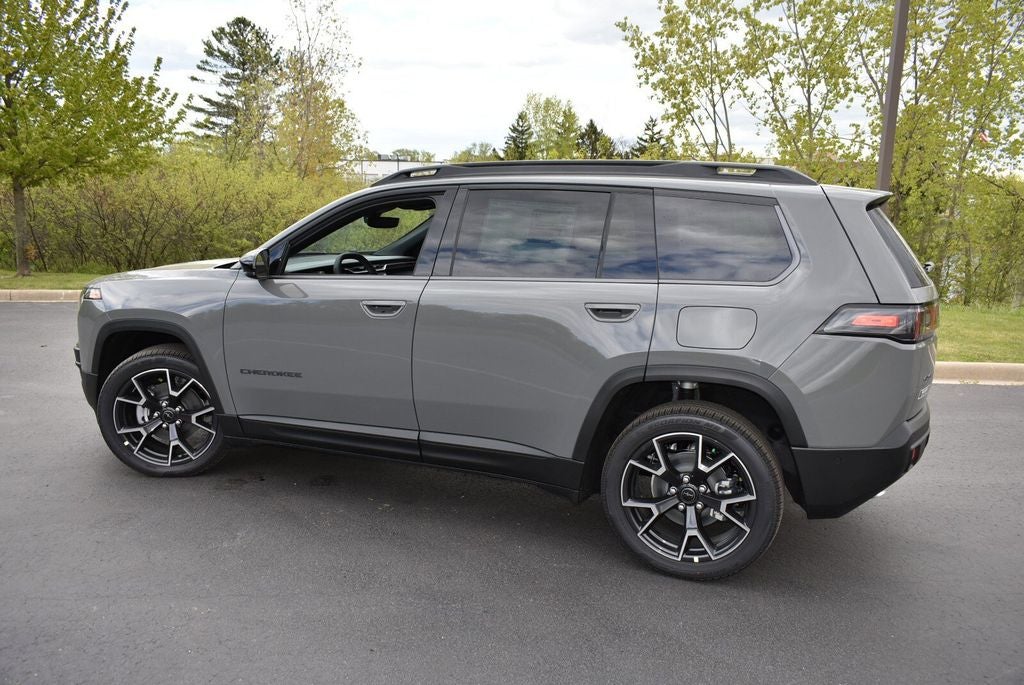 2026 Jeep Cherokee Overland